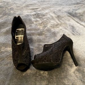 Black lace peep toe heels